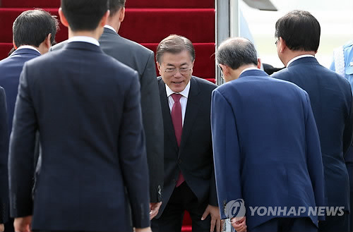 독일로 출국하는 문재인 대통령.jpg | 인스티즈