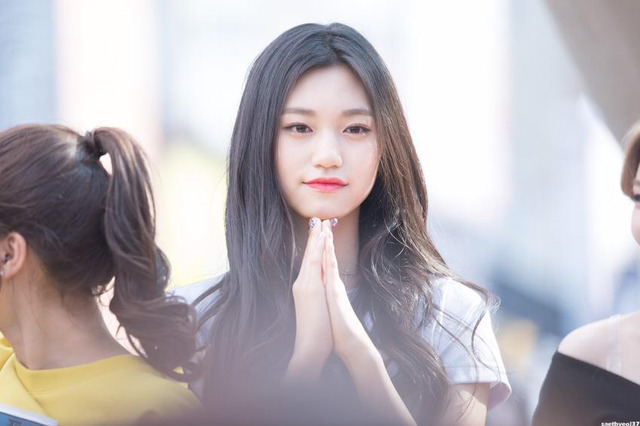 모델해도 될것같은 IOI 김도연 | 인스티즈