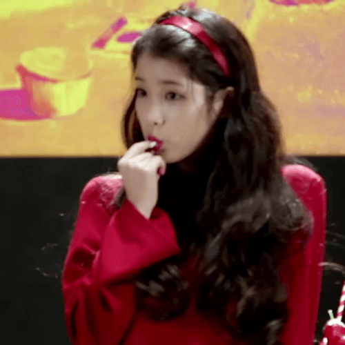 [15.10.24] 아이유 V앱.gif | 인스티즈