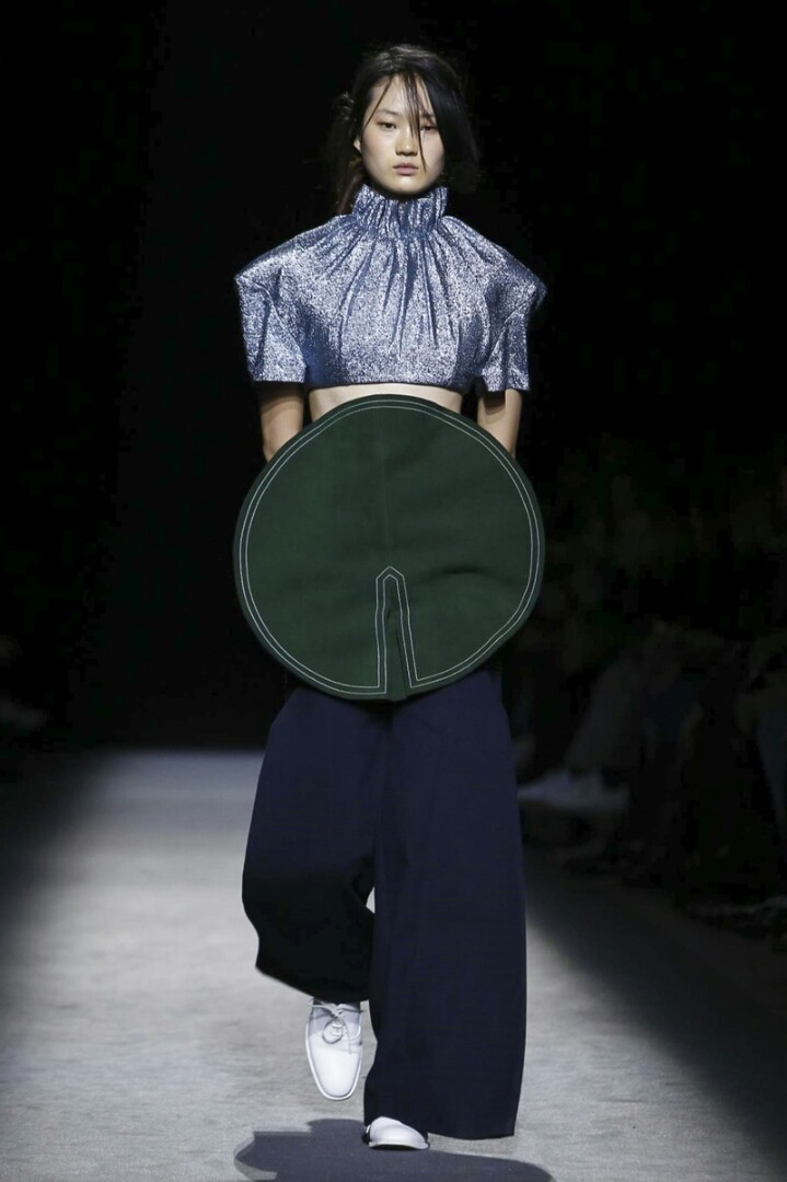 Jacquemus 쟈크뮈스 2016 FallWinter RTW Milan | 인스티즈