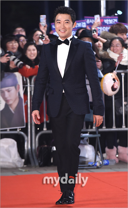 2016 KBS연기대상 레드카펫 안재욱 .jpg | 인스티즈