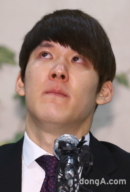 국민영웅의 서로 다른 눈물과 그들의 마지막 | 인스티즈