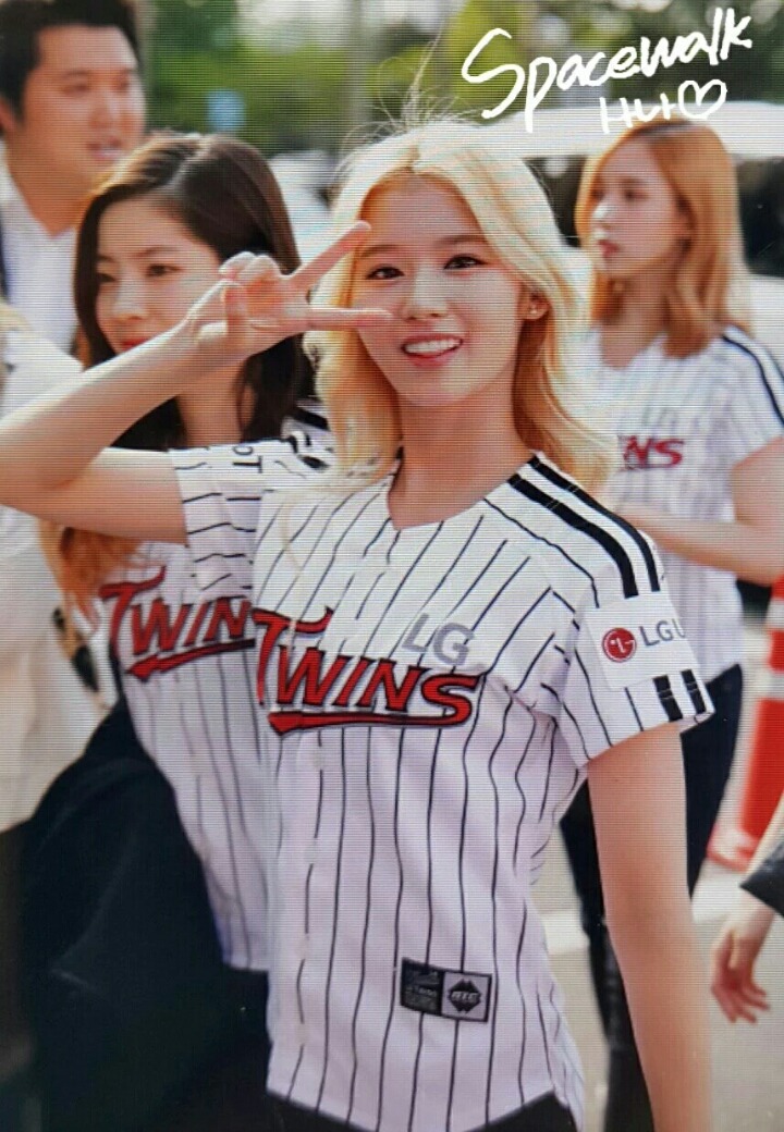 [트와이스] 시타하는 사나 타격 폼 | 인스티즈