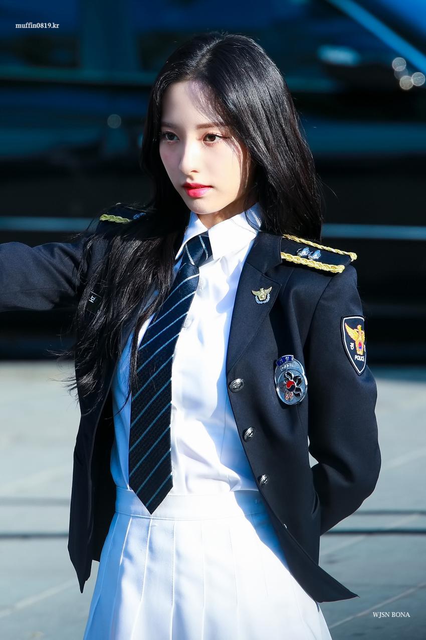 경찰복 입은 우주소녀 보나 | 인스티즈