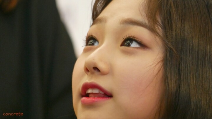 데뷔목표가 식신로드라는 그녀의 먹부림 | 인스티즈
