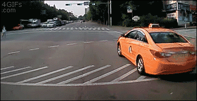응 나 가고있어 요 앞이야.gif | 인스티즈