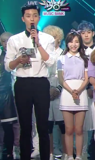 남녀 연예인 덩치+어깨차이 실감 짤.jpg | 인스티즈
