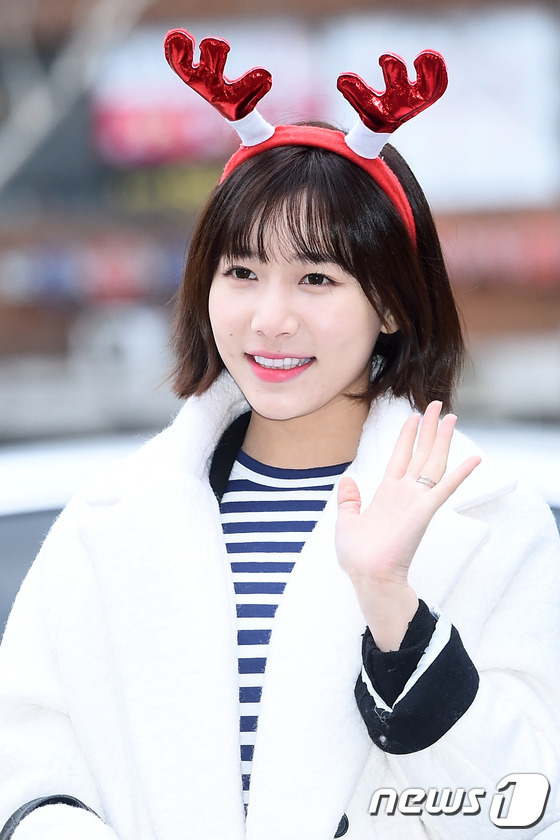 라붐에서 자기 전에 듣고 싶은 목소리를 맡고있는 소연.jpgif | 인스티즈