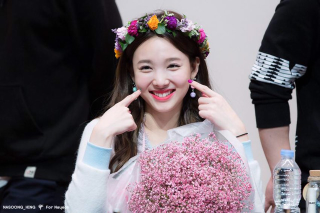 170311 레알 이쁜 토끼같은 나연이 | 인스티즈