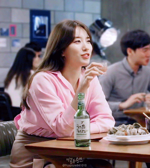 너무 예쁜 수지 처음처럼 CF컷(연인편)gif | 인스티즈