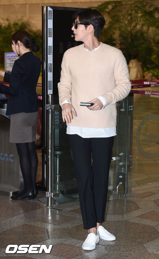 오늘자 박해진 공항 패션.jpg | 인스티즈