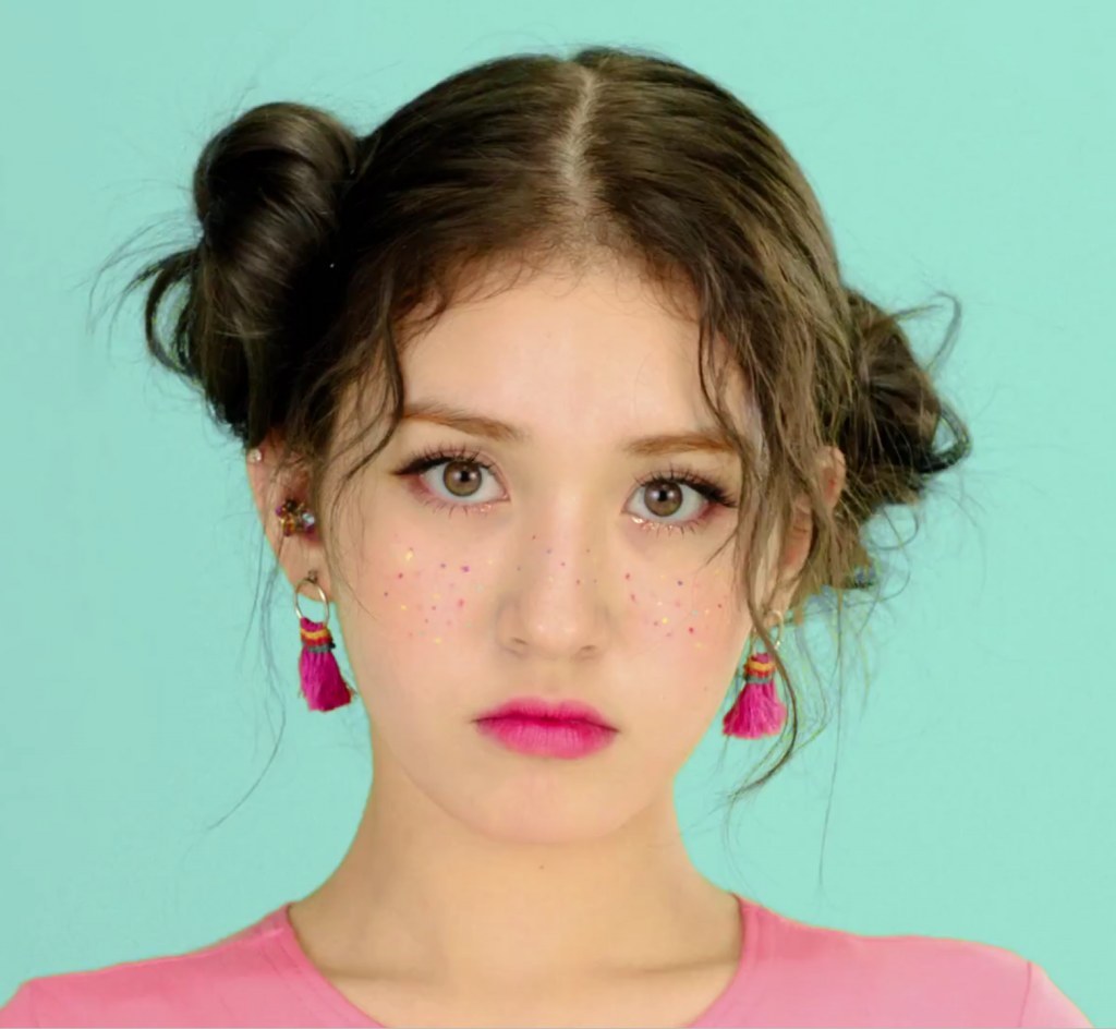 레드벨벳 컨셉과 많이 겹친다는 아이오아이 | 인스티즈