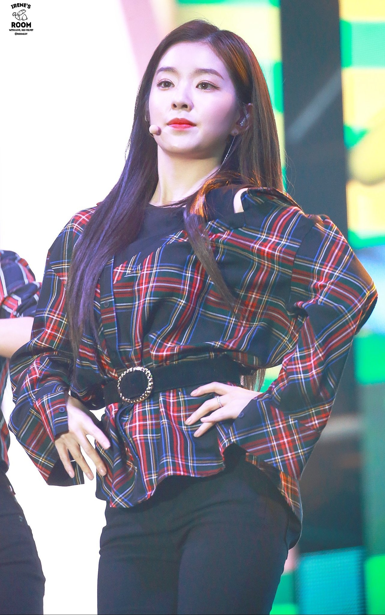 살랑살랑거리는 아이린.jpgif | 인스티즈