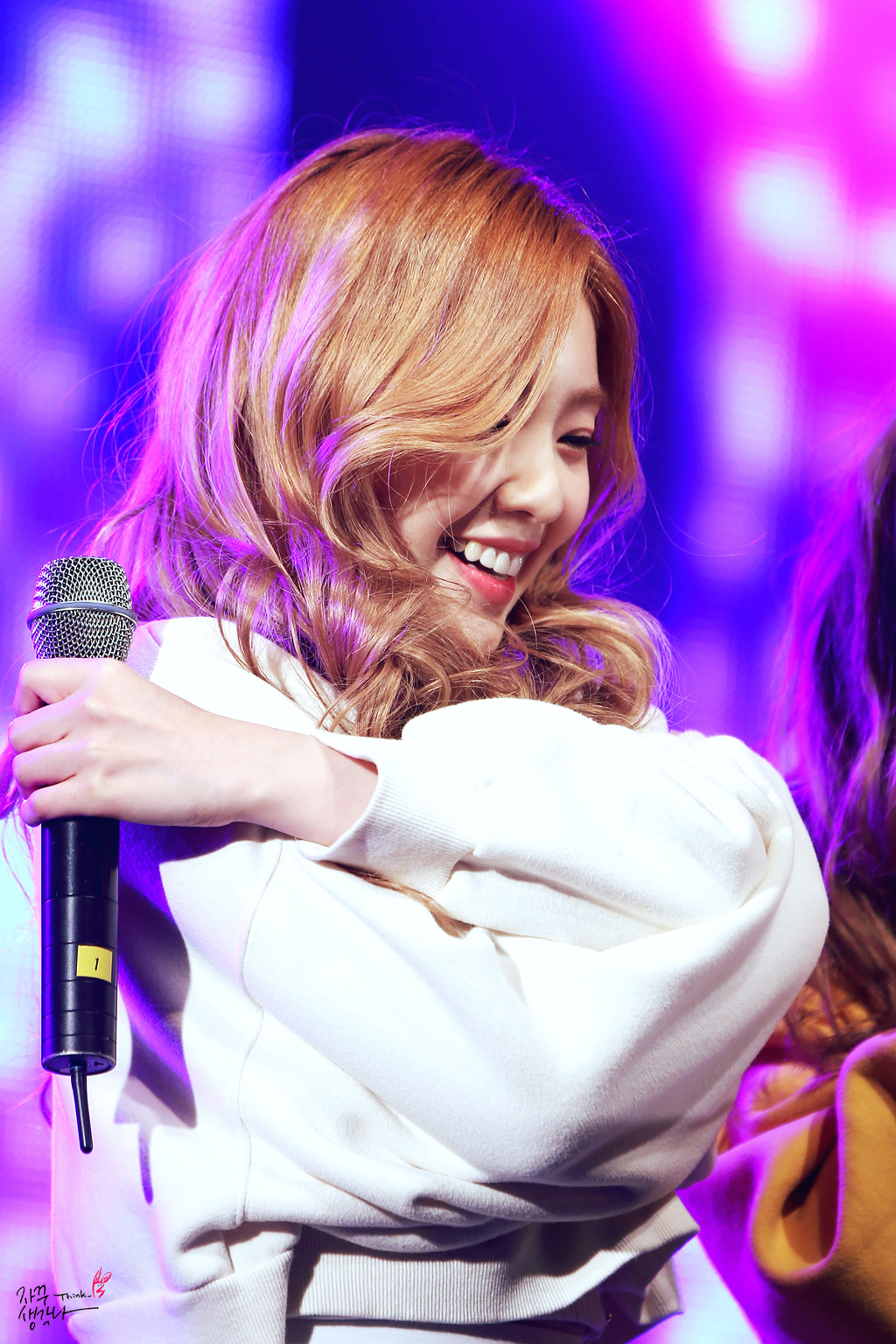 아이린 금발머리 시절.jpgif | 인스티즈