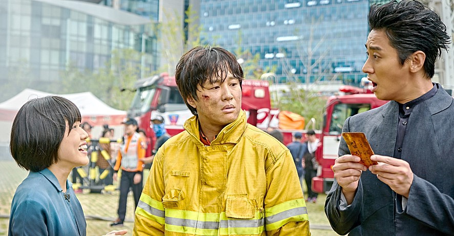 12월 국내영화 3편중 관객수가 가장 많을것같은 영화는? | 인스티즈