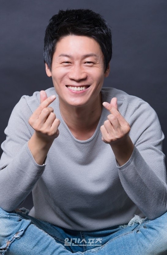 이전 작품보다 더 많은 사람들 죽일거라는 김은희작가 차기작 킹덤 | 인스티즈