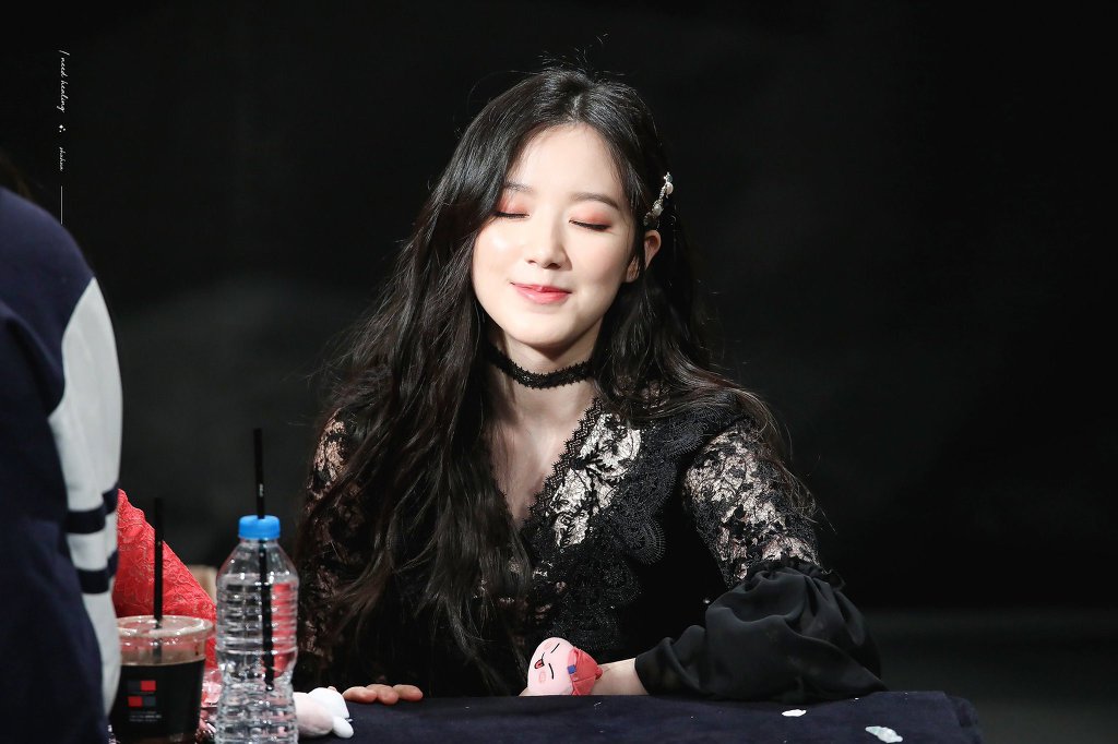 (여자)아이들의 비쥬얼담당 백설공주 슈화.jpgif (311장) | 인스티즈