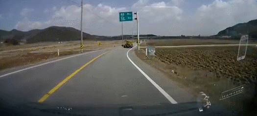 시골길 다마스 사고.gif | 인스티즈