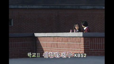 [학교2] 전학 온 친구가 자꾸 나하고만 친하게 지내고 싶어하고 날 따라한다 (2) | 인스티즈