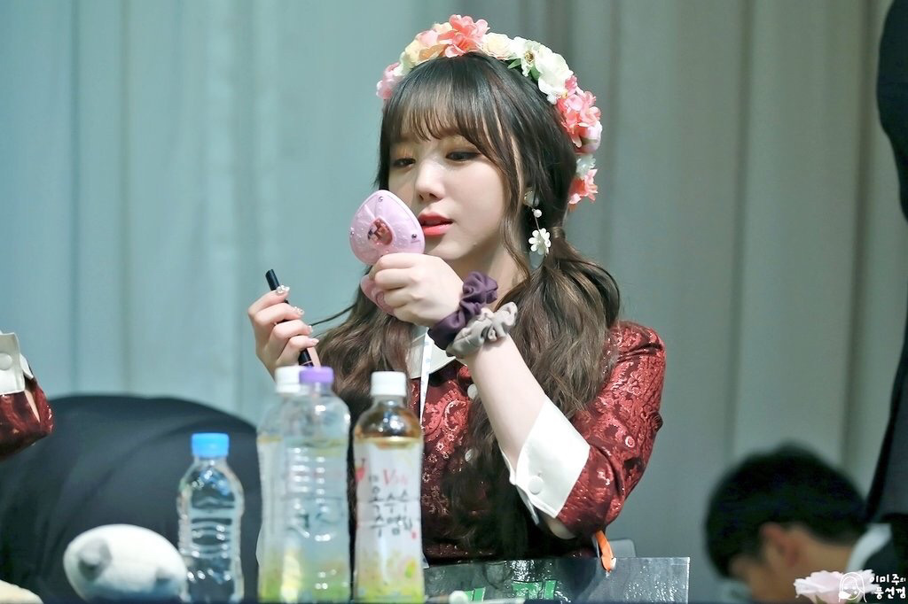 [러블리즈] 밥도 먹고 난로가에 앉으니 자연스레 졸음이 쏟아져서 케이 | 인스티즈