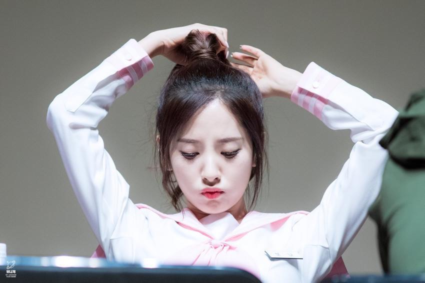 덕후들 미치게 만드는 우주소녀 보나.jpg | 인스티즈