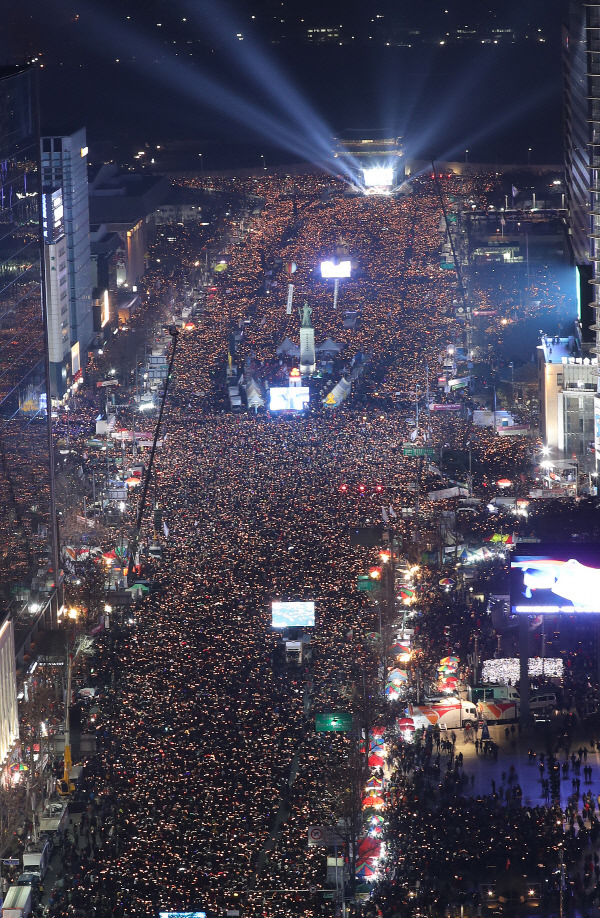[박근혜탄핵가결1주년] 문재인 대통령의 2016년 겨울.jpg | 인스티즈