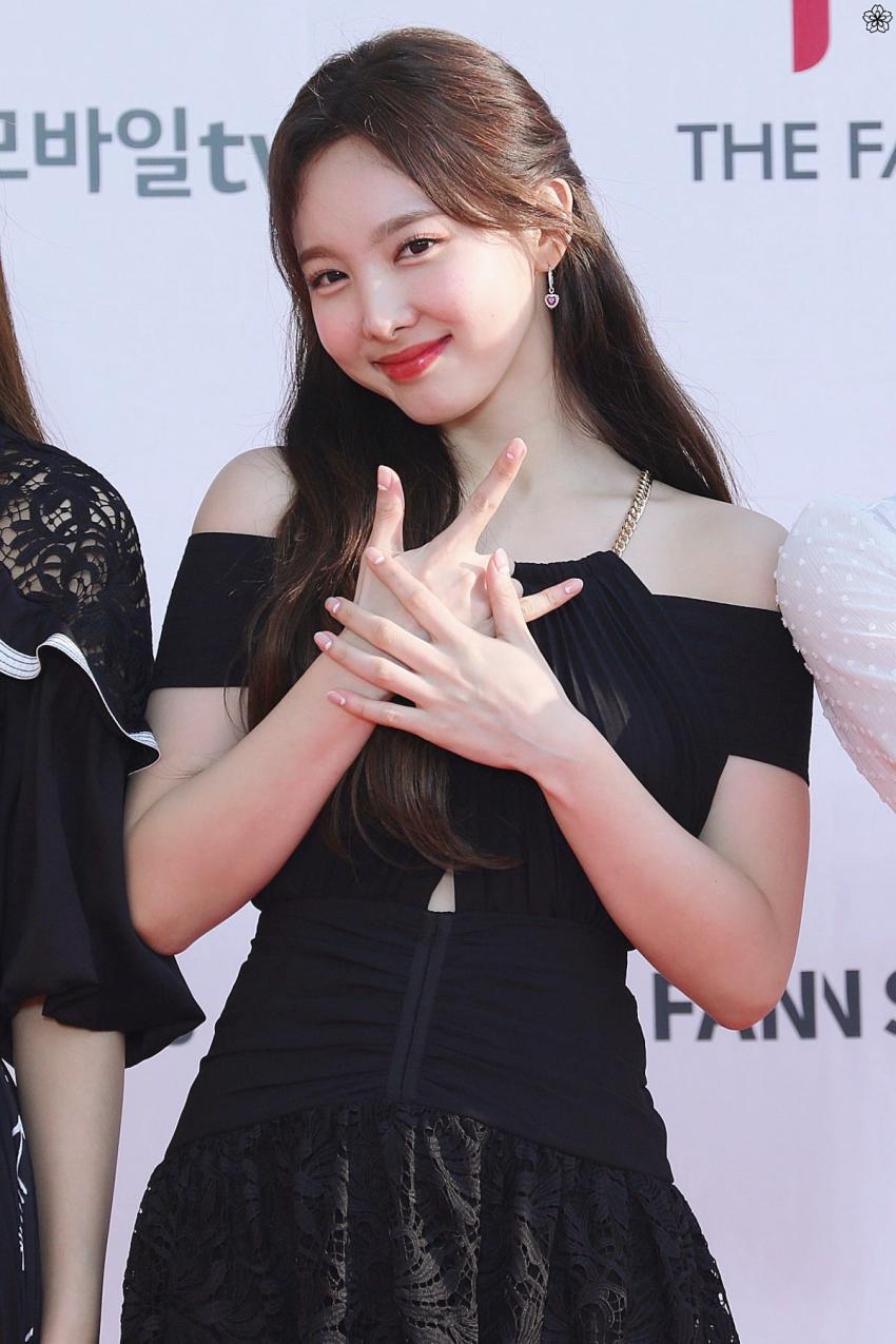 임나연 이미지
