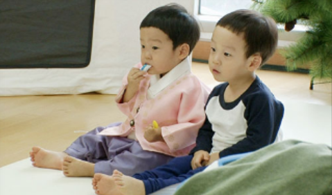 내가 자식 둔 연예인이라면 슈돌 출연한다 vs 안한다 | 인스티즈
