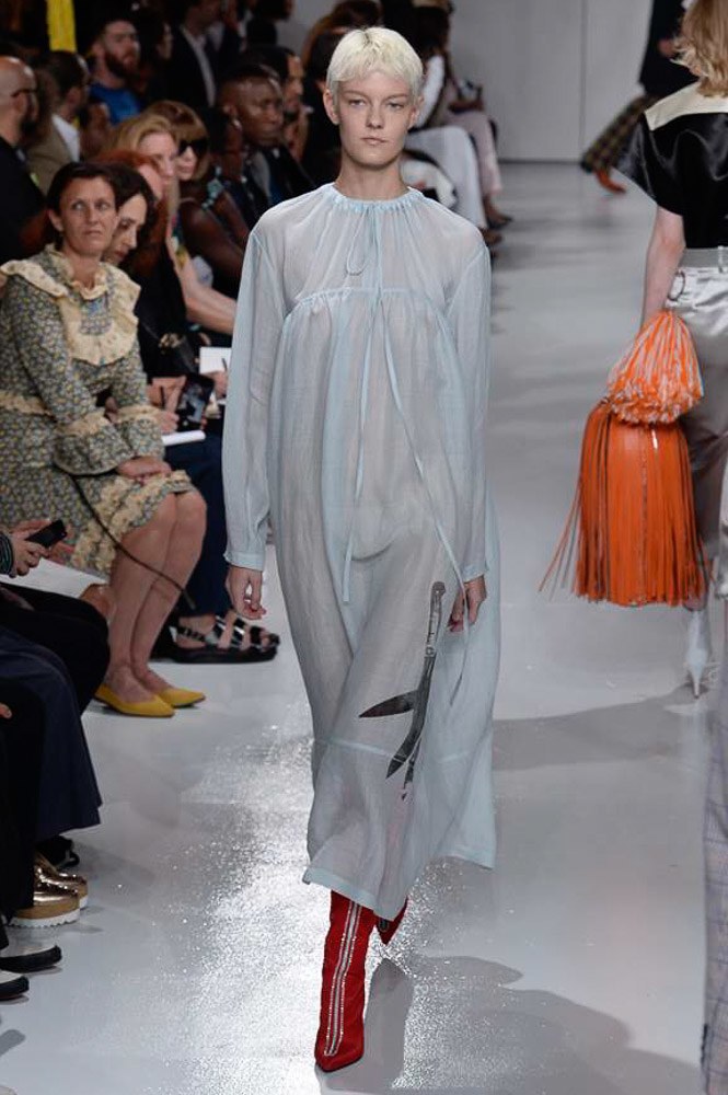 Calvin Klein by 라프 시몬스 2018 S/S 컬렉션 | 인스티즈
