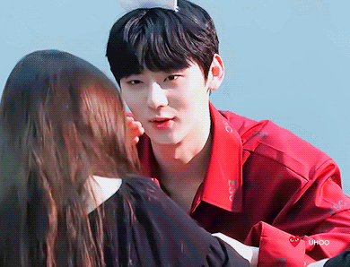[워너원] 20cm 진한 아이컨텍을 받을수 있다는 황민현 팬싸모습 | 인스티즈