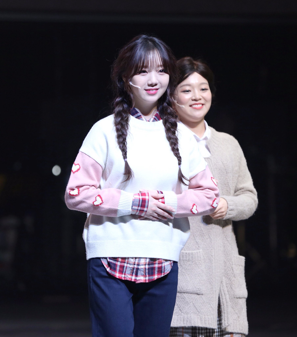 [러블리즈] 연극을 보러 가고픈 마음이 생겨서 케이 | 인스티즈