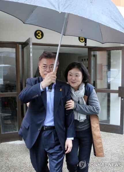눈에서 꿀떨어지는 이니쑤기 | 인스티즈