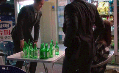 [질투의화신] 찰영하다 실수로 뽀뽀해버린 고경표-박지영.gif | 인스티즈