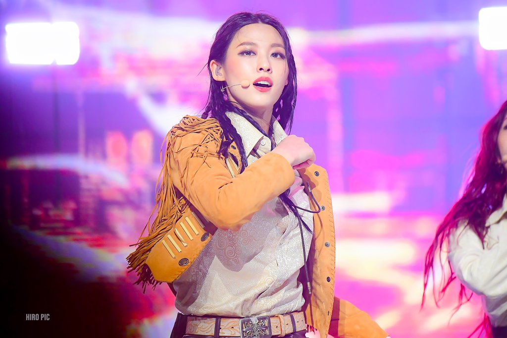 오늘 생일을 맞은 설현이.jpgif | 인스티즈