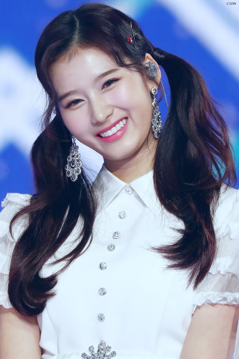 사나는 예쁘다.jpgif | 인스티즈