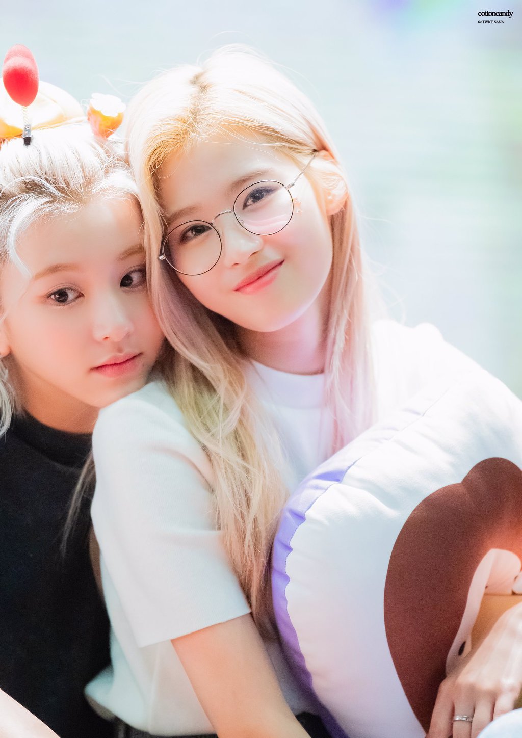 오늘이 생일인 트와이스 사나.jpgif (335장) | 인스티즈