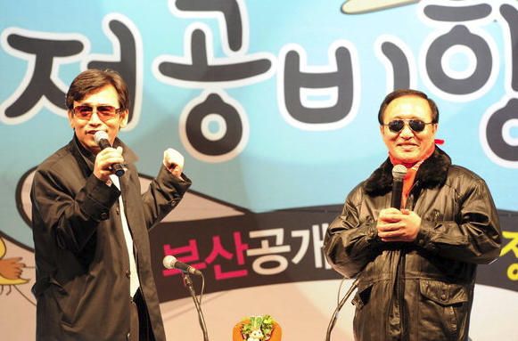 자신과 가까운 동반자 2명이 모두 안타깝게 생을 마감한 유시민 작가 | 인스티즈