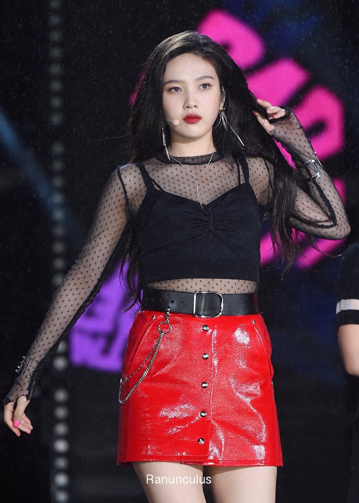 레드벨벳의 큐티섹시갓 둥둥이 조이.jpg | 인스티즈