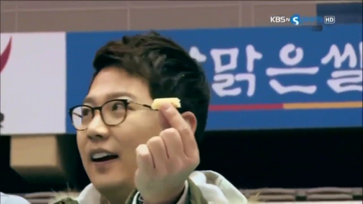 여자MC와의 막대과자게임.jpg | 인스티즈