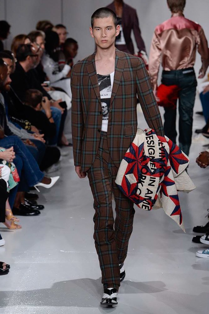 Calvin Klein by 라프 시몬스 2018 S/S 컬렉션 | 인스티즈