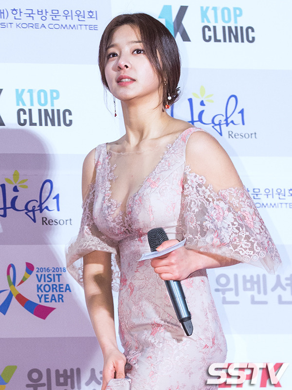 설인아 (96.01.03 & 167cm) - 2017 Seoul Music Awards | 인스티즈