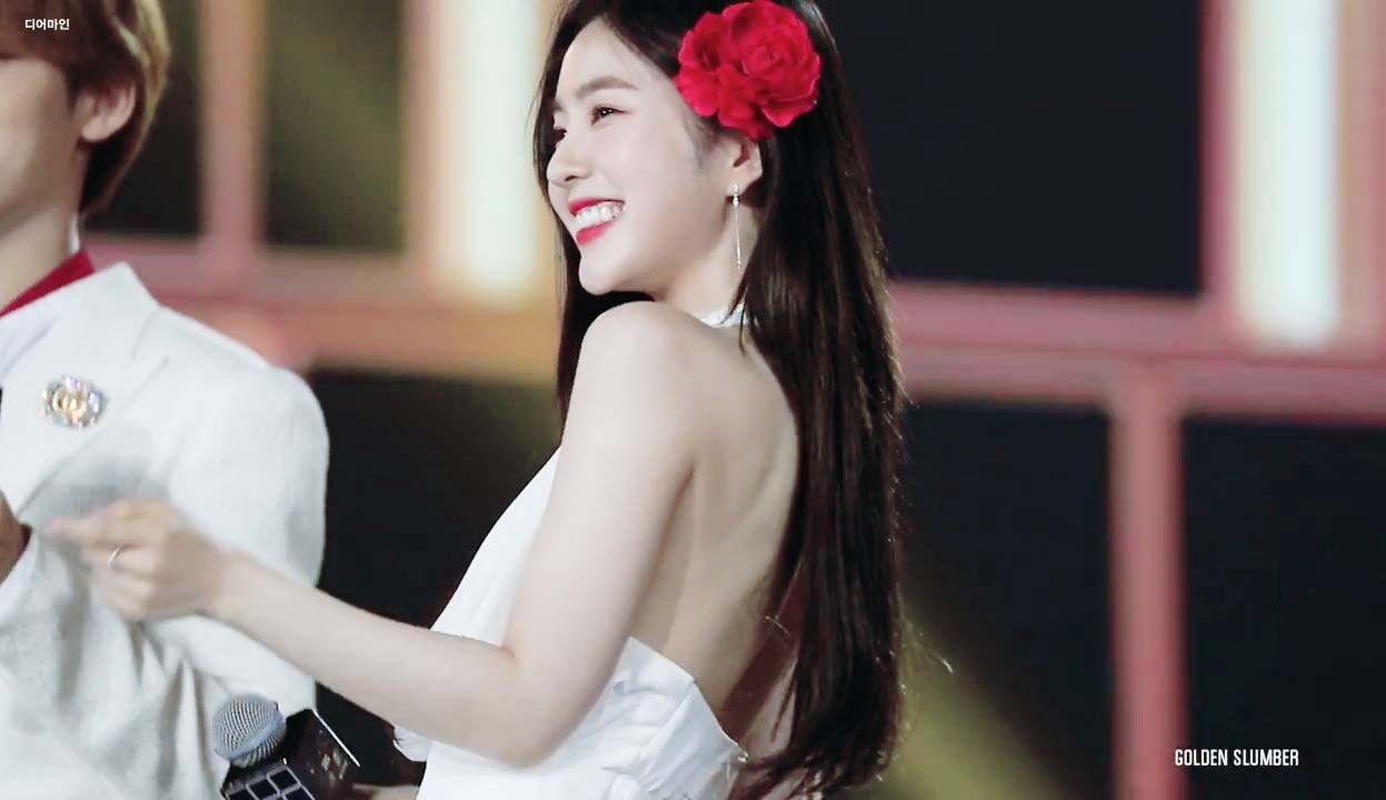 머리에 꽃을 단 아이린.jpgif | 인스티즈