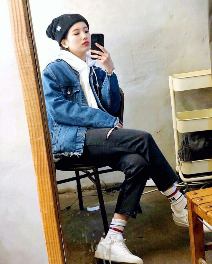 수지 특이한 패션.jpg | 인스티즈