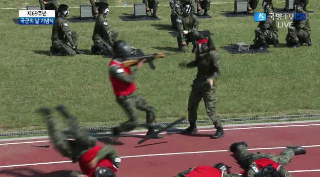 대한민국 여군 특전사 ㄷㄷㄷ.gif | 인스티즈
