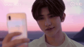 주관적으로 역대급 이쁜 스마트폰 색상.gif | 인스티즈