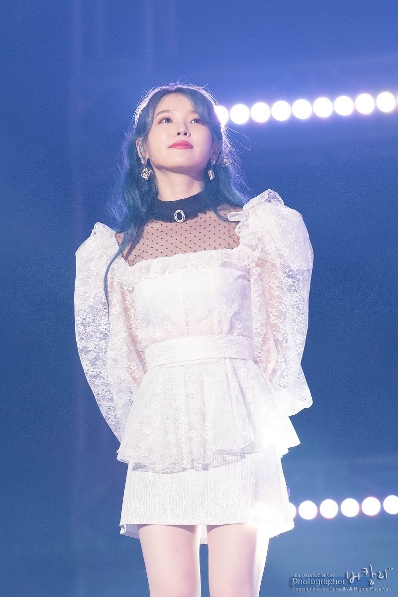 아이유 부산콘서트 아이유.jpg | 인스티즈