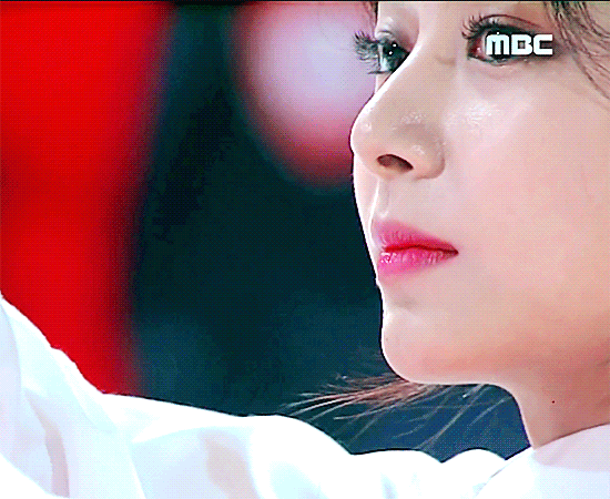 활만 잡으면 레전드 찍어버리는 쯔위.jpgif | 인스티즈